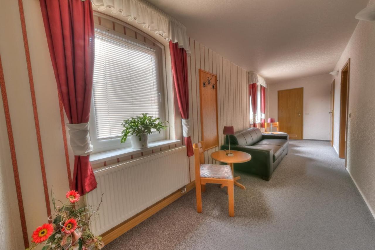 Hotel - Pension & Gaststaette "Alter Koenig" Hettstedt Exteriér fotografie
